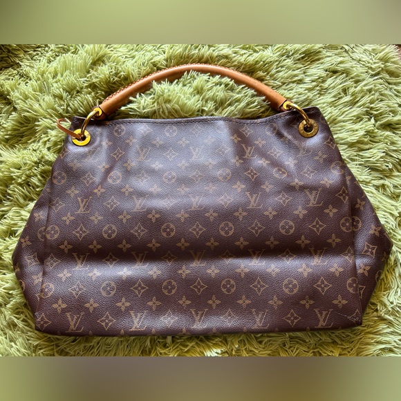 Louis Vuitton Monogram Artsy MM - Picture 6 of 17